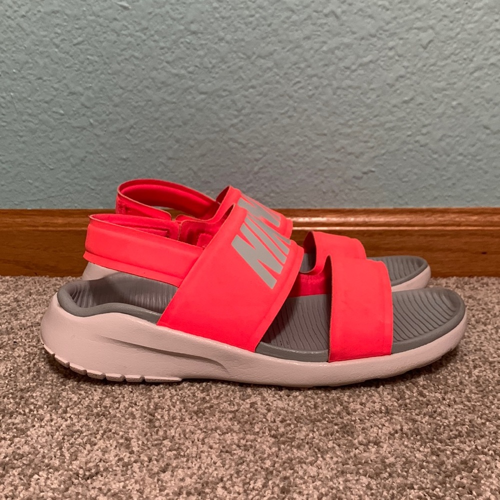 Nike Women’s Pink Tanjun Sandal